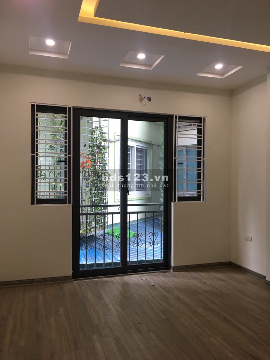 Bán nhà mới 42m2, 5 tầng phố Bạch Đằng, cạnh KĐT Đầm Trấu