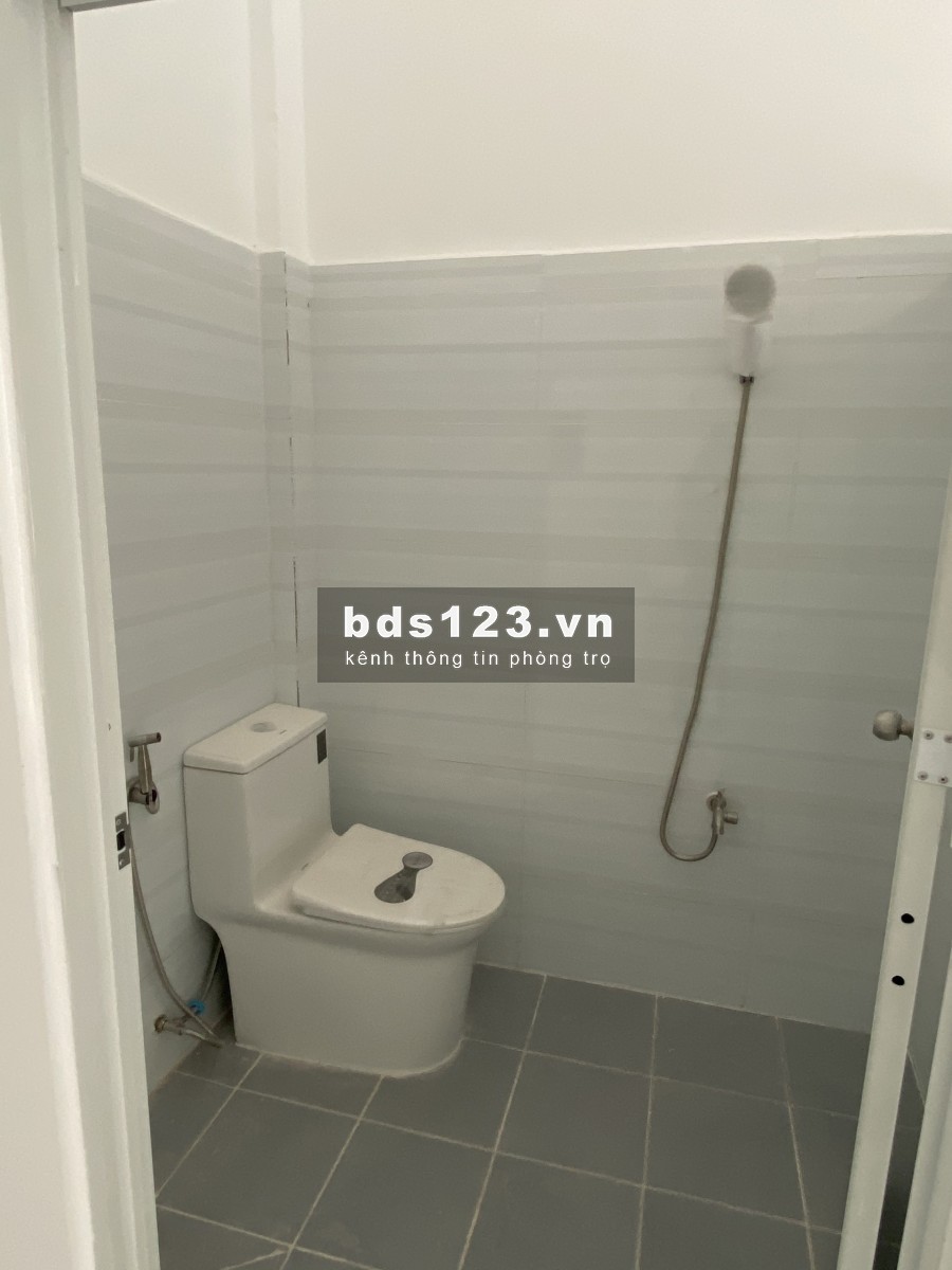 Cho Thuê Phòng MỚI XÂY Tân Sơn Nhì RỘNG 28m2, Có Gác, Máy lạnh, Giờ Tự Do