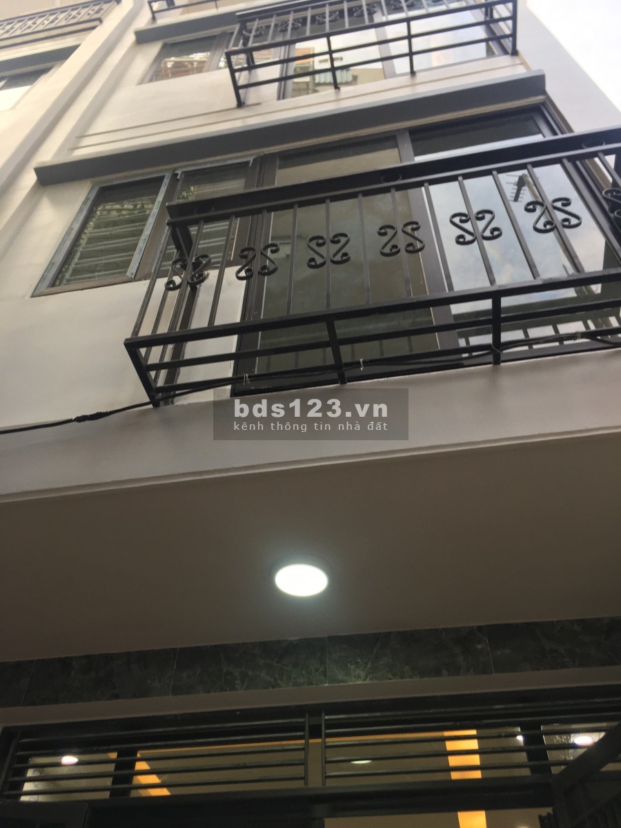 Bán nhà mới 42m2, 5 tầng phố Bạch Đằng, cạnh KĐT Đầm Trấu
