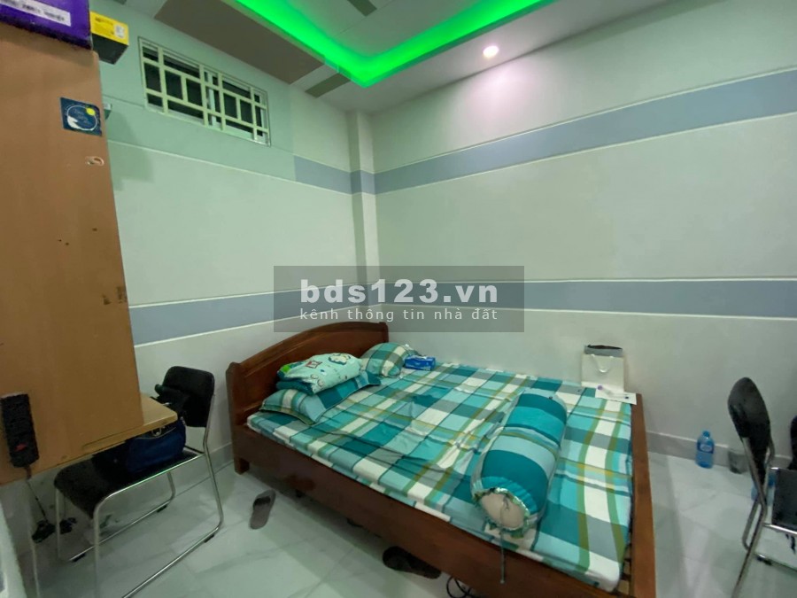 Bán nhà Nam Kỳ Khởi Nghĩa Phường 8 Quận 3, DT 36m, cách MT 10m