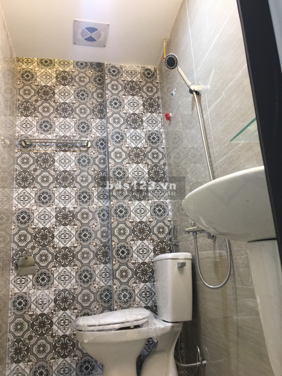 Bán nhà mới 42m2, 5 tầng phố Bạch Đằng, cạnh KĐT Đầm Trấu