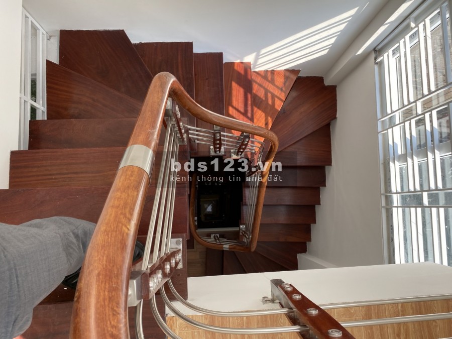 Bán nhà riêng mới 40m2 x 4 tầng, ngõ 302 Minh Khai