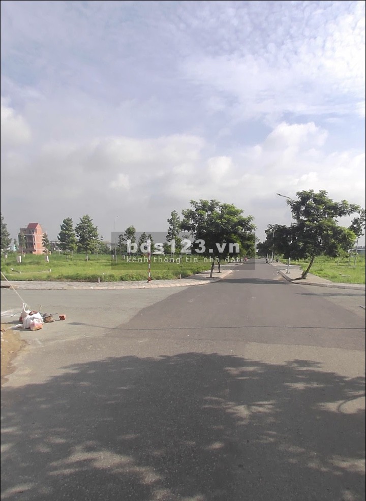 Bán đất ngay KDC An Thiên Lý, MT Dương Đình Hội, Phước Long B, Q9, giá 1.7tỷ/100m2, sổ riêng sang tên ngay, thổ cư, xây tự do. 0938274090 Kim