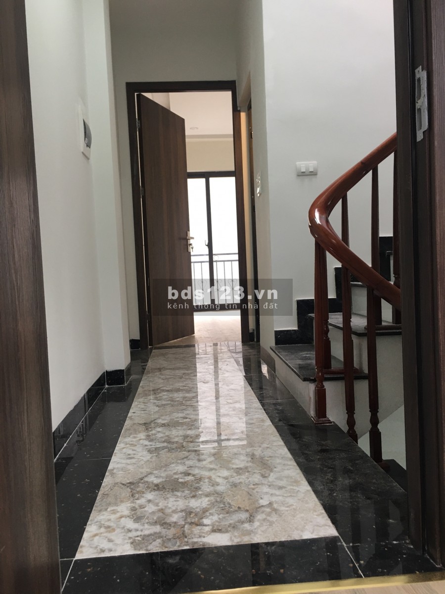 Bán nhà mới 42m2, 5 tầng phố Bạch Đằng, cạnh KĐT Đầm Trấu