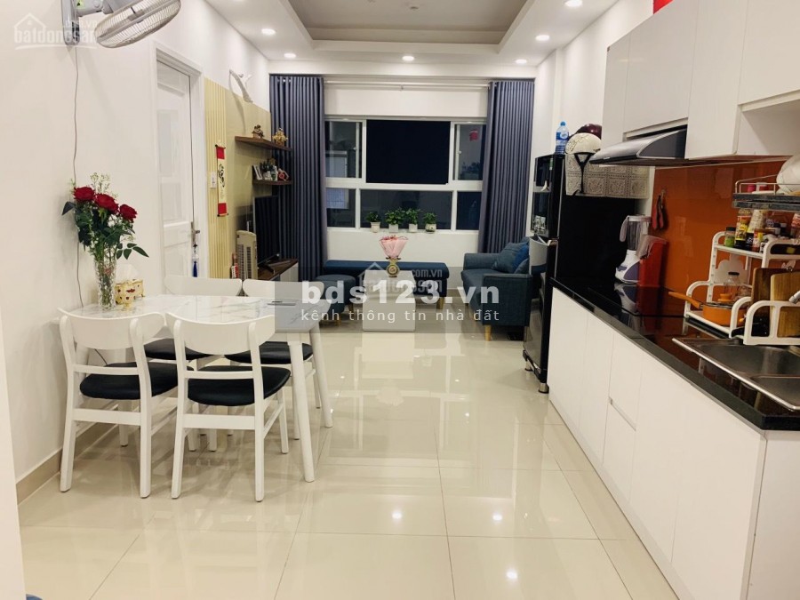 Cho thuê căn hộ 2 PN, dtsd 61m2, tầng trung, cc 9 View Apartment, giá 6 triệu/tháng, LHCC