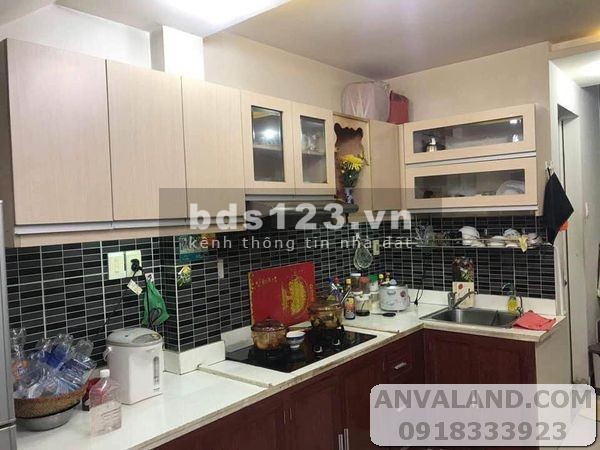 Chuyển Công tác Bán gấp nhà Nguyễn Thị Minh Khai, Quận 3, 2 PN, 2 WC, hẻm thông, chỉ 2 tỷ 5