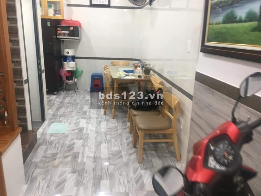 Thanh lý dùm chủ căn nhà P7, Tân Bình. Ngang 4,5M. Rộng 40m2.