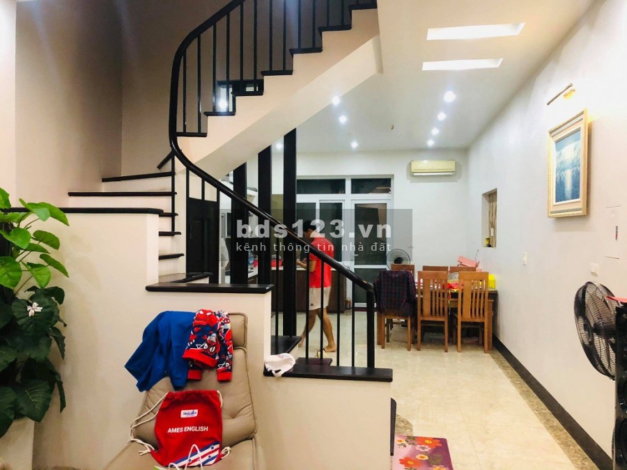 Bán nhà Cao Thắng, Quận 10, 39m2, 3 tầng BTCT, ngang 3m9, giá 4 tỷ 950