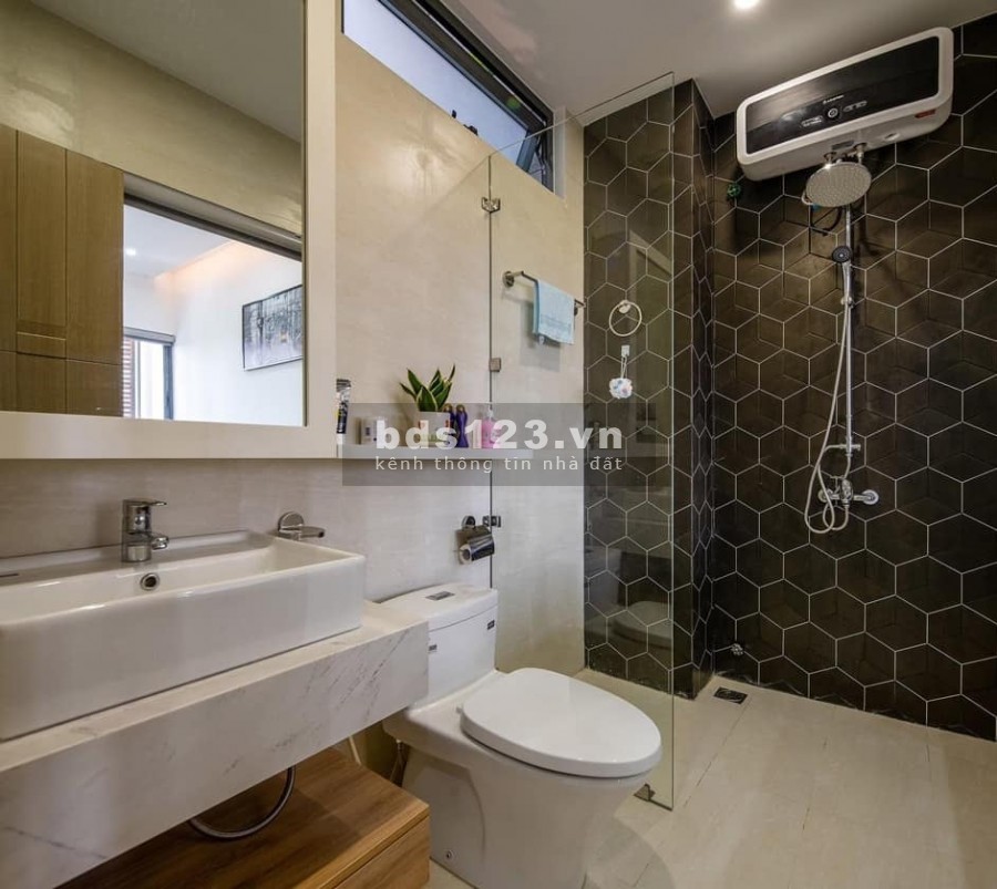 Bán nhà 480/Nguyễn Tri Phương Quận 10, 4 tầng, 40m2, giá 4 tỷ 9. Lh: 0399617998