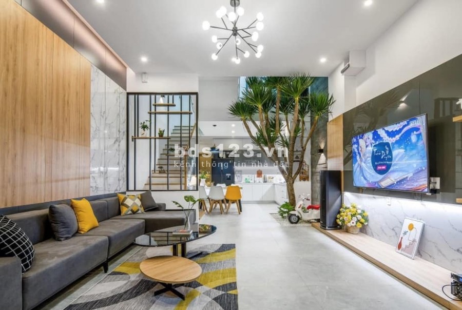 Bán nhà 480/Nguyễn Tri Phương Quận 10, 4 tầng, 40m2, giá 4 tỷ 9. Lh: 0399617998