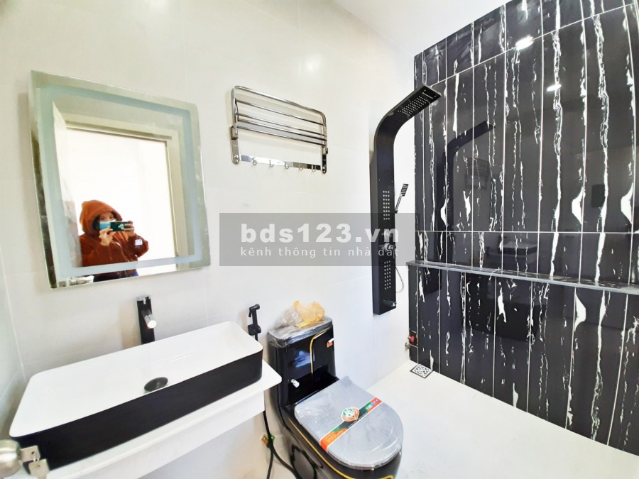 Bán gấp nhà 3 lầu tại Bình Chánh 99m2. Chiết khấu lộc vàng đầu xuân lên đến 5 chỉ vàng SJC.