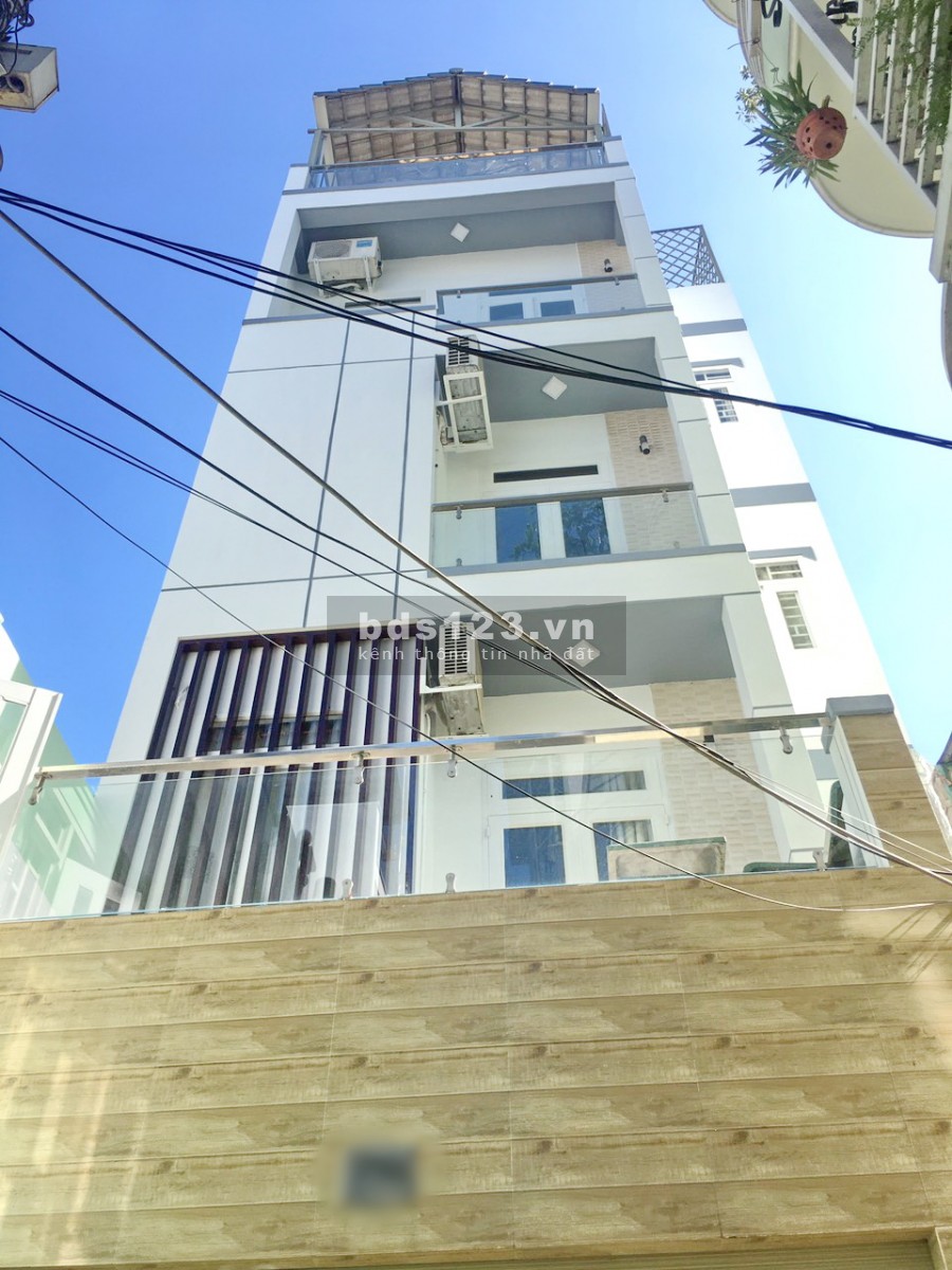 Bán nhà đẹp 2 lầu gần mặt tiền HXH đường Âu Dương Lân Phường 2 Quận 8