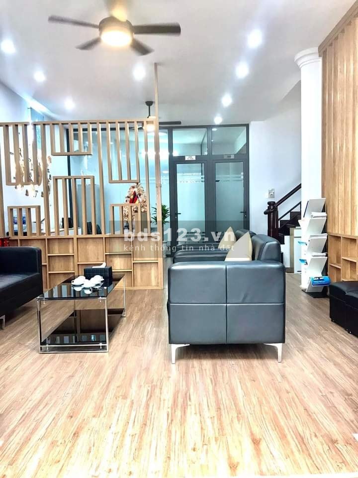 BÁN GẤP VILLA CMT8, NGAY TRUNG TÂM QUẬN 10, 92m2 (8.5X11) 4 TẦNG GIÁ 24 TỶ - HXH TRÁNH 1 TRỤC