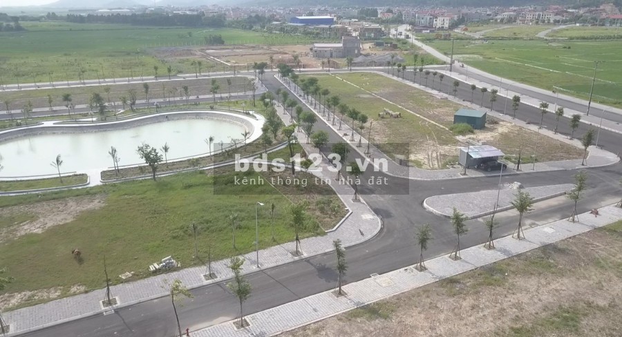 Tôi chính chủ bán cắt lỗ 1 lô đất thị Trấn Neo(Nham Biền), có sổ hạ tầng đẹp có hồ điều hòa 5000m2