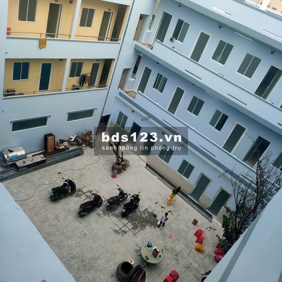 Cho Thuê Phòng MỚI XÂY Tân Sơn Nhì RỘNG 28m2, Có Gác, Máy lạnh, Giờ Tự Do