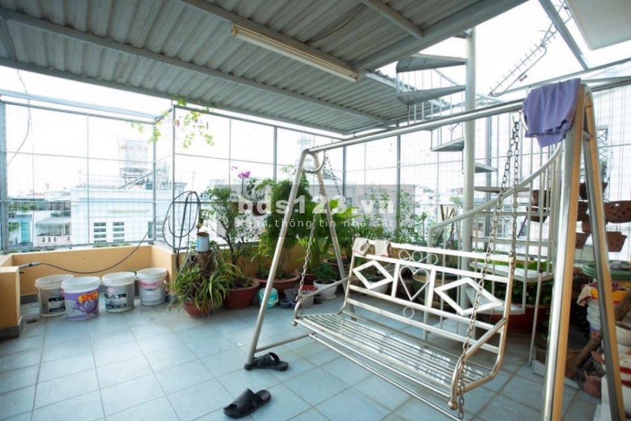 Bán nhà Hoàng Hoa Thám, P5, Bình Thạnh, 2 Mặt tiền Xe hơi trước sau, 4.3x20 m, 4 lầu chỉ 13.8 tỷ.
