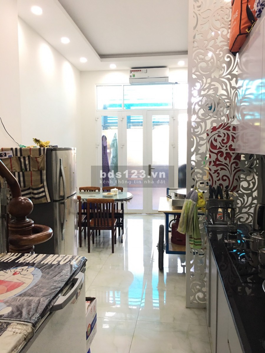 Bán nhà 3 lầu mặt tiền hẻm xe hơi 76 HTP quận 7
