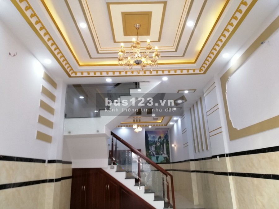 Bán nhà 2 lầu|sân xe hơi|mặt tiền hẻm 652 QL13, Hiệp Bình Phước, Thủ Đức
