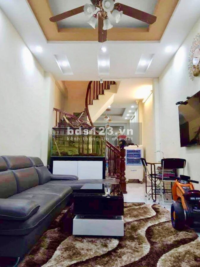 Siêu đẹp, Thanh Nhàn, nhà rộng, ngõ ba gác thông, dt 42m2, 4 tầng, nhỉnh 3 tỷ, Hai Bà Trưng