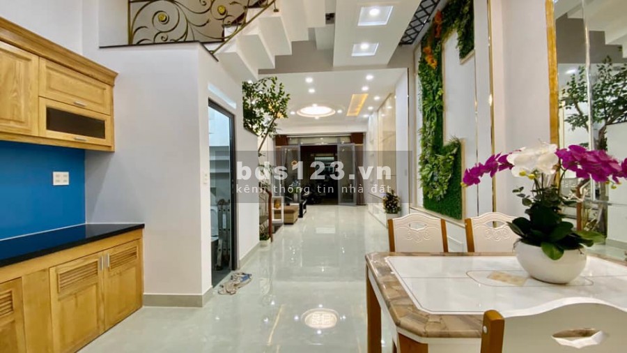 Chính chủ nhà Trường Chinh 100m2, 3 tầng, chỉ hơn 5 tỷ