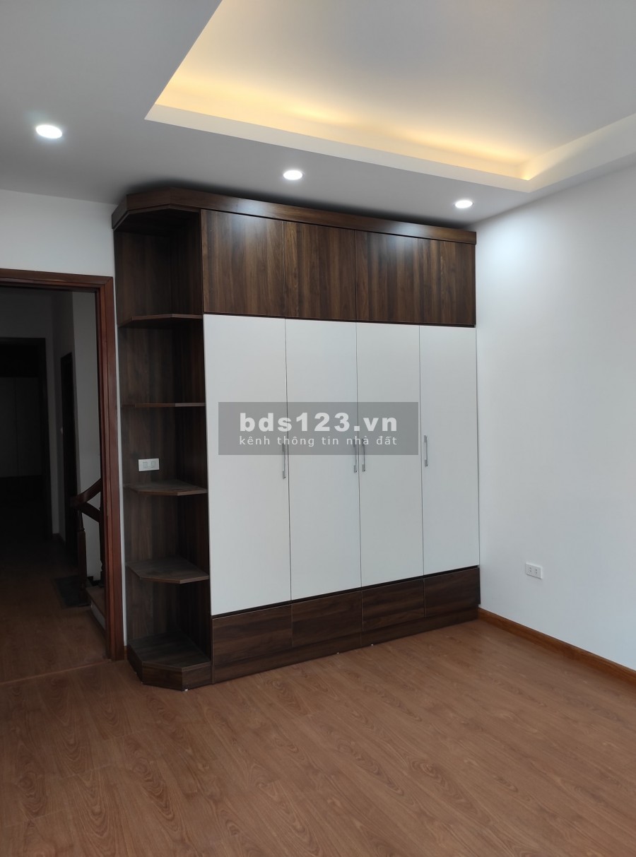Chính chủ bán nhà Phân lô 5 tầng đường Hoàng Văn Thái, Thanh Xuân