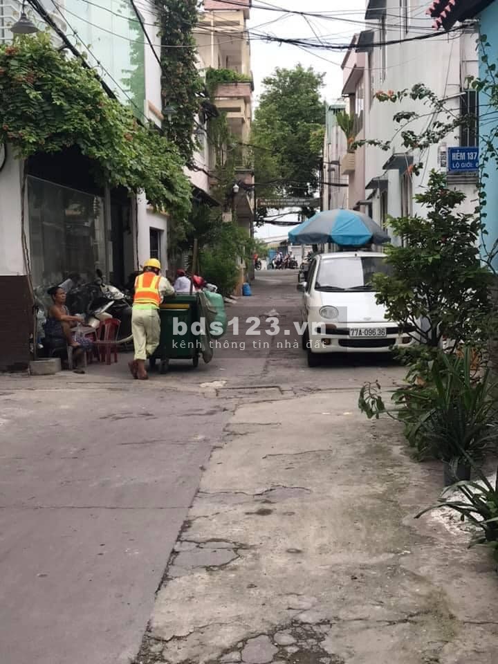 Chính chủ bán gấp nhà Quận Tân Phú 4 tầng Btct Dt 35m2 0899306823