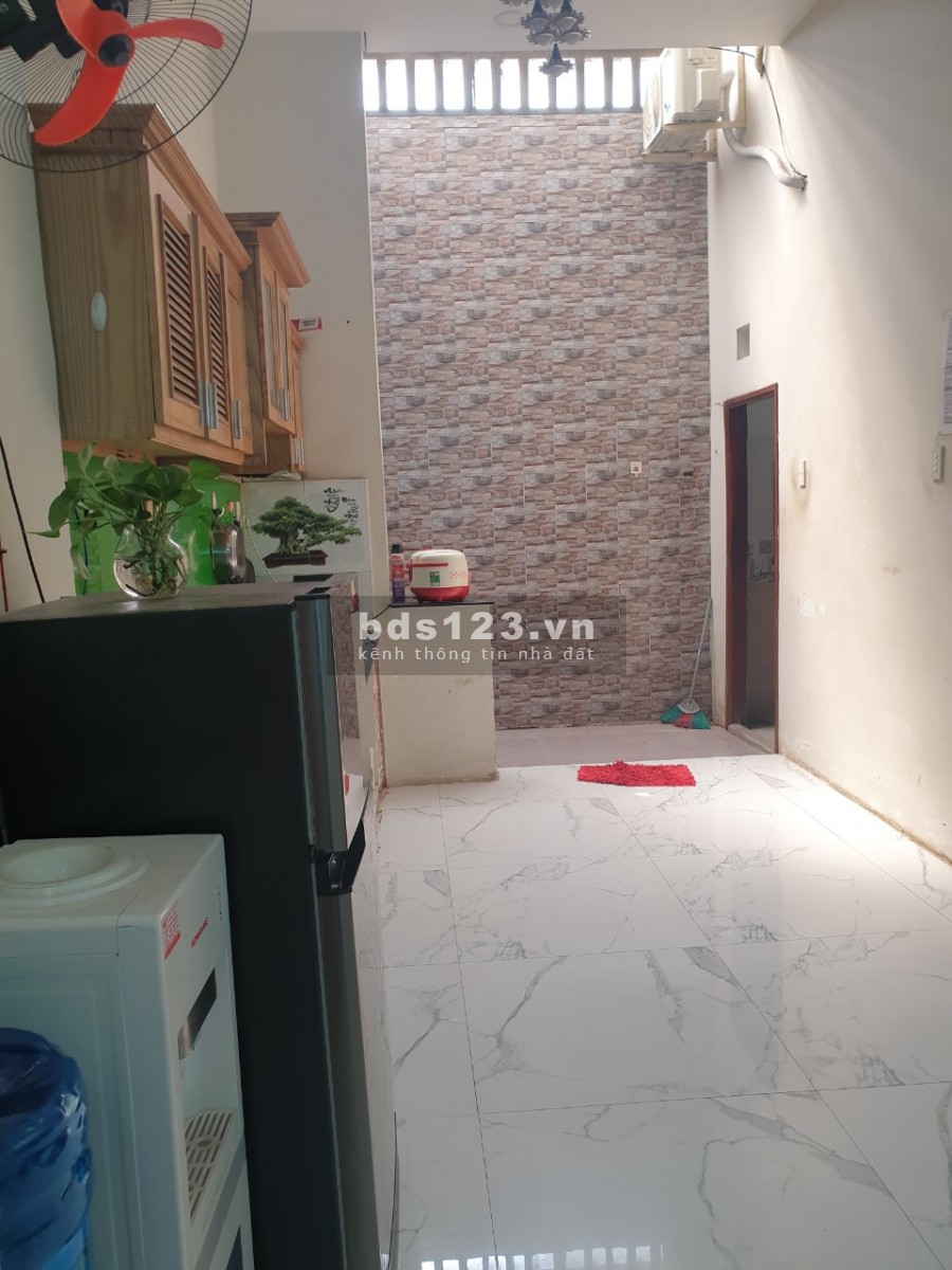 Cho thuê gấp nhà nguyên căn 1 lầu 3 pn 3 wc hẻm xe hơi gần ngã 4 Bà Điềm Phan Văn Hớn, 9 triệu/tháng