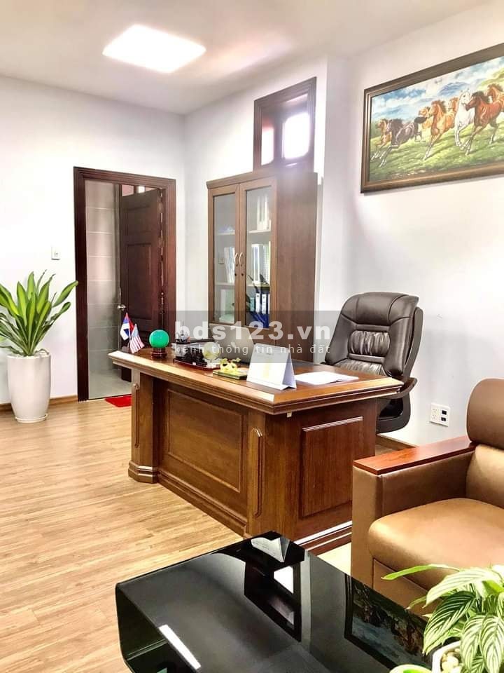 BÁN GẤP NHÀ MẶT TIỀN CMT8 QUẬN 10, 781m2, 3 TẦNG GIÁ 235 TỶ, MT NGANG 19m BỀ THẾ, ĐỘC HIẾM