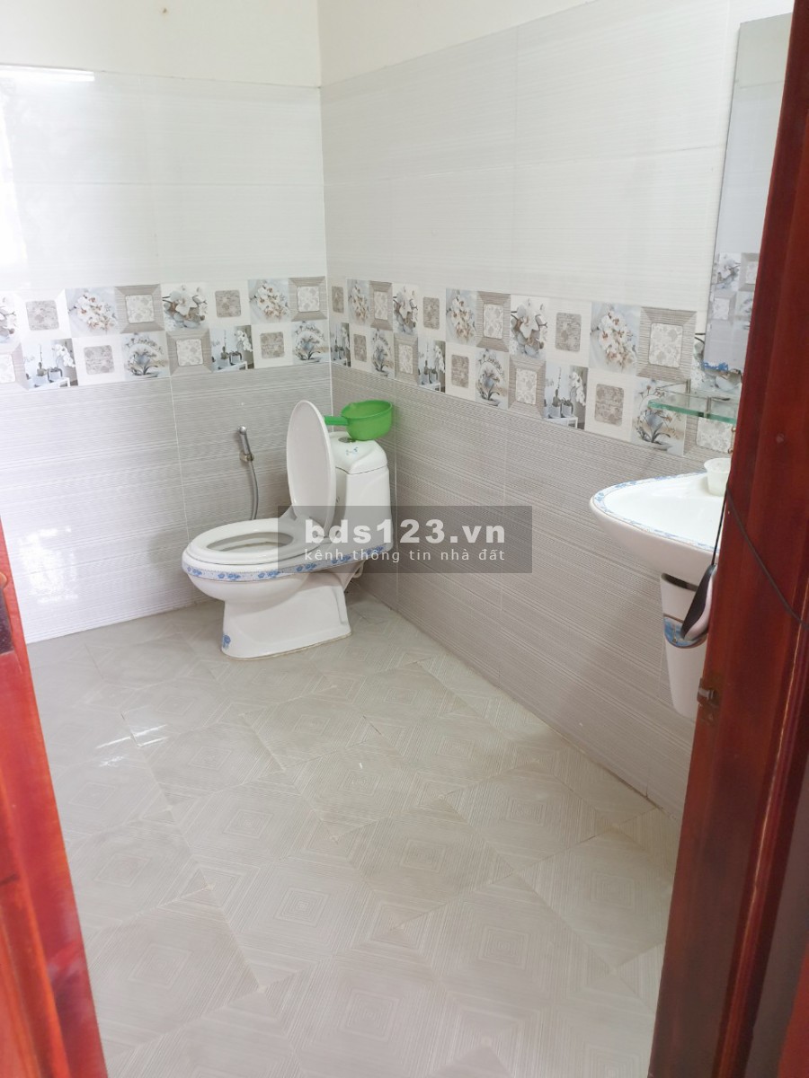 Cho thuê gấp nhà nguyên căn 1 lầu 3 pn 3 wc hẻm xe hơi gần ngã 4 Bà Điềm Phan Văn Hớn, 9 triệu/tháng