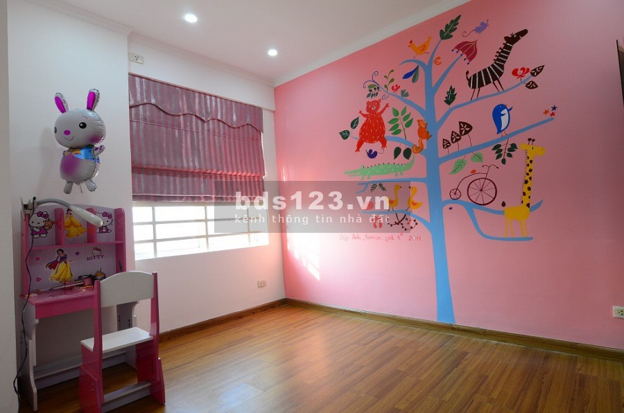 Cho thuê Chung cư 107 Nguyễn Chí Thanh 3 ngủ 115m2 cơ bản 11 triệu. Lh 0377983070