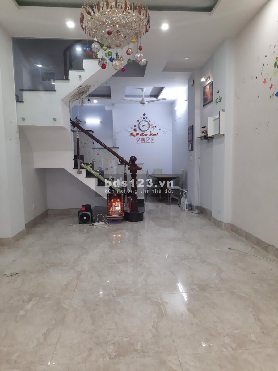 Bán nhà riêng cạnh ủy nhân dân phường thạnh xuân, Quận 12: 0832123112