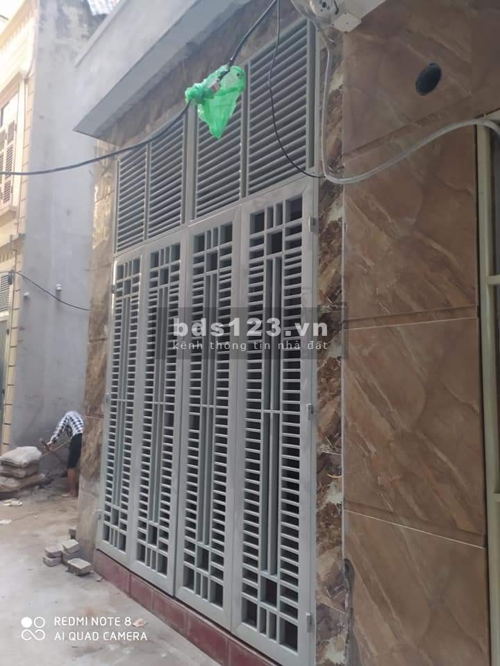 Cần bán nhà Võ Chí Công (đầu Hoàng Quốc Việt)