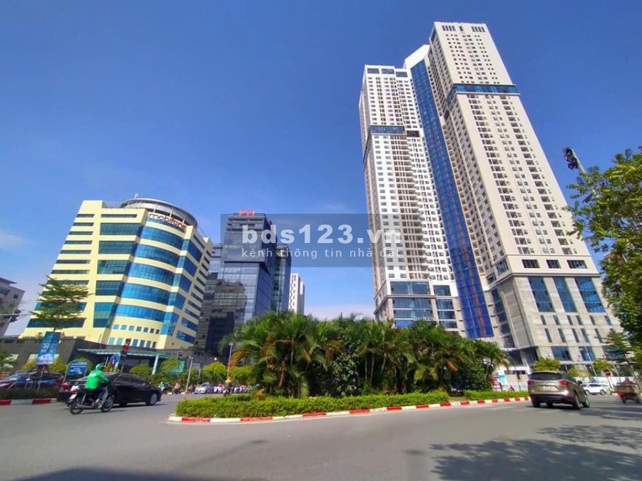 Chính chủ bán căn hộ chung cư goldenpark tower, Cầu Giấy, DT 95.6m2, Giá 45tr/m2 LH 0987186488