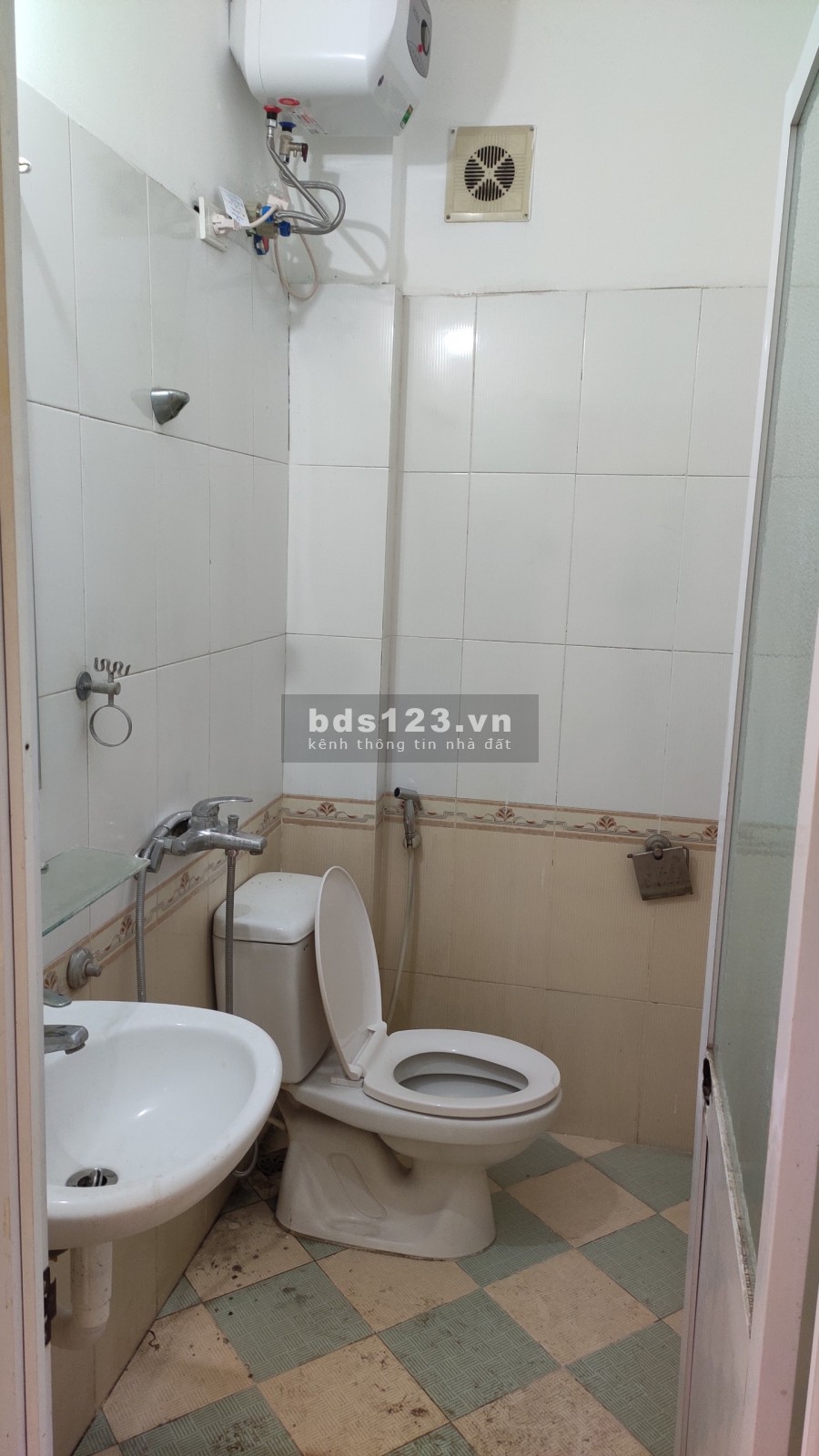 Bán nhà PL 5 tầng đẹp ở luôn phố Đào Tấn DT 43,6m2 giá 4,3 tỷ. LH 0912442669