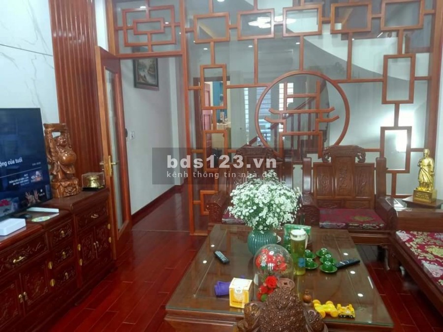 Phân lô Thanh Am, Thượng Thanh, Long Biên 60m 4 tầng, tiện ích đầy đủ, gara
