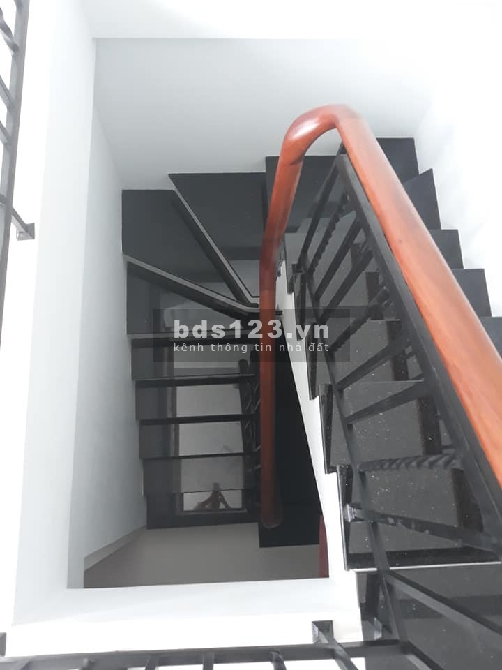 Ngang 5m, nhà 5 tầng, HXH, đường Cách Mạng Tháng Tám, TB, Giá 10 tỷ