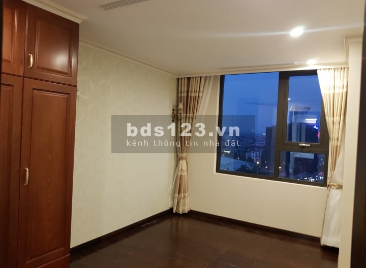 Cho thuê căn hộ cao cấp HC Golden, Long Biên. 72m2, giá 10 triệu/ tháng. LH: 0962015571