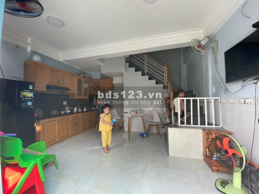 Bán nhà Tân Sơn Nhì, 5 tầng, BTCT, Hẻm xe hơi, chỉ 3.5 tỷ, nhà mới đẹp.