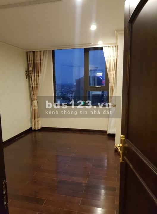Cho thuê căn hộ cao cấp HC Golden, Long Biên. 72m2, giá 10 triệu/ tháng. LH: 0962015571