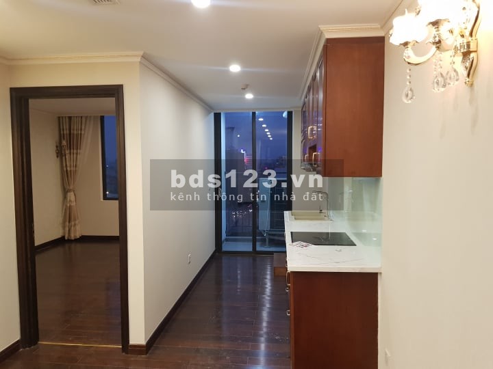 Cho thuê căn hộ cao cấp HC Golden, Long Biên. 72m2, giá 10 triệu/ tháng. LH: 0962015571