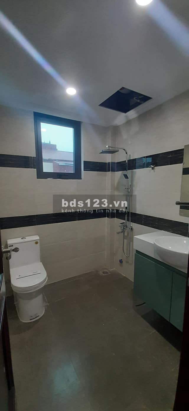 Cho thuê nhà Trung Hòa, Cầu Giấy 80m*4 tầng