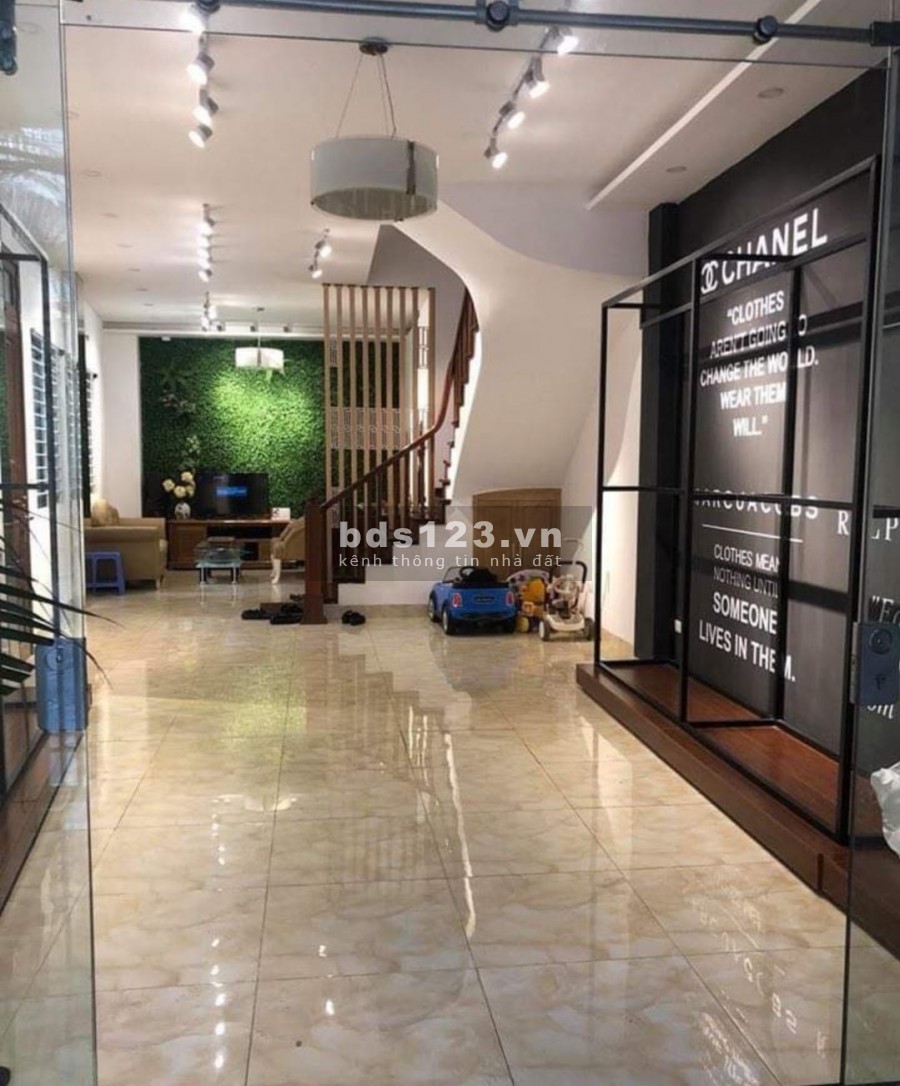 SIÊU PHẨM PHÂN LÔ TRUNG KÍNH,85M2X5T,LÔ GÓC,KDVP, GẦN PHỐ, 13,6 TỶ.