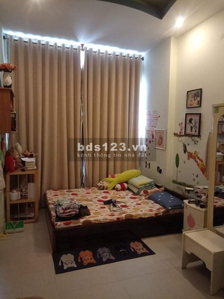 Giáp Quận 10 HẺM XE HƠI LÔ GÓC THOÁNG MÁT NHÀ MỚI Ở NGAY