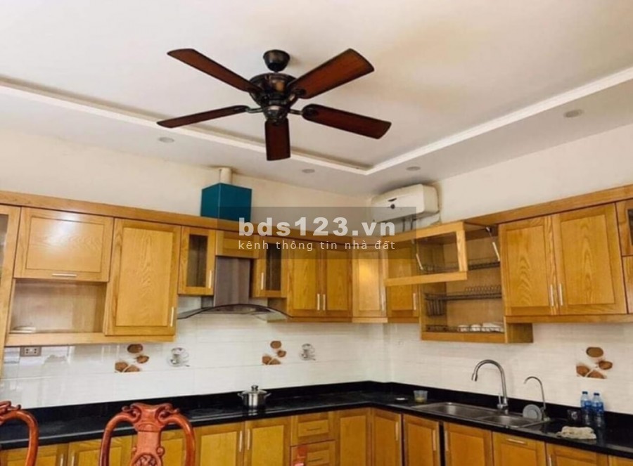 SIÊU PHẨM PHÂN LÔ TRUNG KÍNH,85M2X5T,LÔ GÓC,KDVP, GẦN PHỐ, 13,6 TỶ.