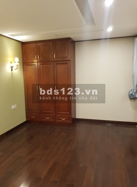 Cho thuê căn hộ cao cấp HC Golden, Long Biên. 72m2, giá 10 triệu/ tháng. LH: 0962015571
