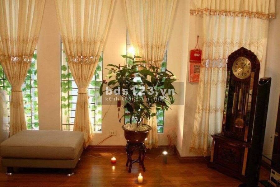 VĂN QUÁN KINH DOANH ĐỈNH, Ô TÔ TRÁNH NHỈNH 3 TỶ TÝ TY