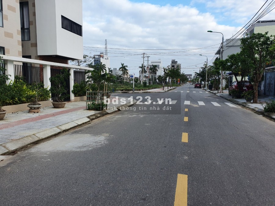 Cần bán 93m2 đất nền ven biển khu đô thị Ngọc Dương Riverside giá rẻ