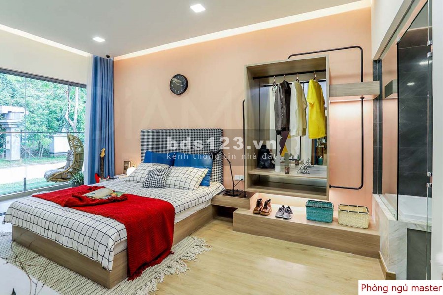 Chính chủ bán gấp Diamond Brilliant 96m2 view hồ bơi cực đẹp. Giá chỉ 5 tỷ