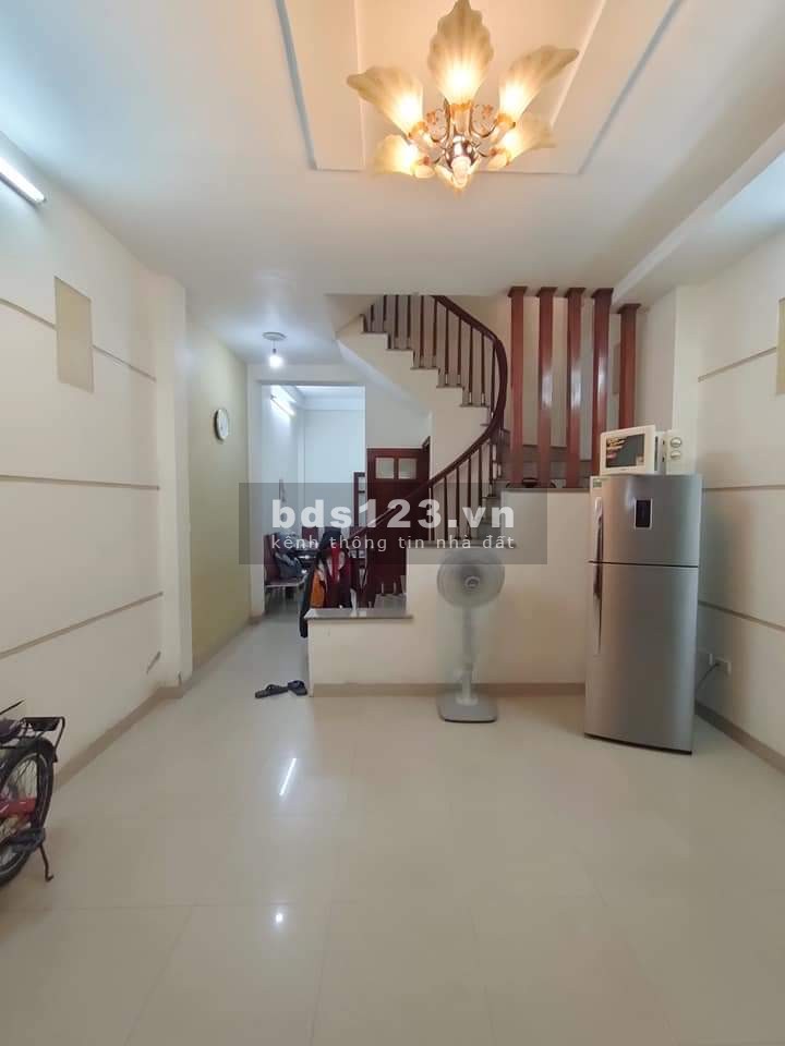 Nhà Đẹp Trung Tâm Đống Đa Gần Phố. Dt 38m X5 Tầng, mt 4m. Giá 3.8 yỷ