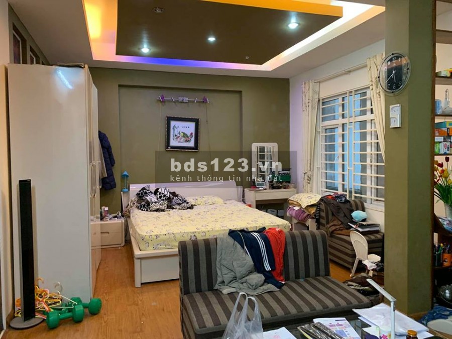 Bán nhà Nguyễn Văn Cừ 120m2, MT 4.5m, sát mặt phố, ngõ 10m giá 8.8 tỷ